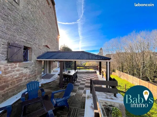 Ancienne grange rénovée, T2 Duplex, T3 RDC, Grenier, total 264 m², terrain 910 m², LACAPELLE-MARIVAL