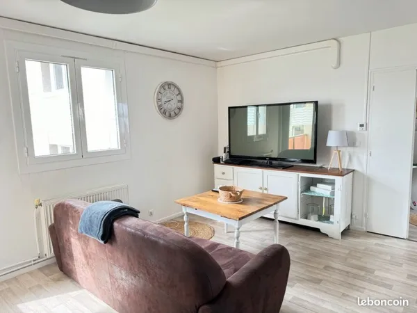 Colocation étudiante cosy à deux pas de l'UCO - chambre meublée dispo septembre 2026