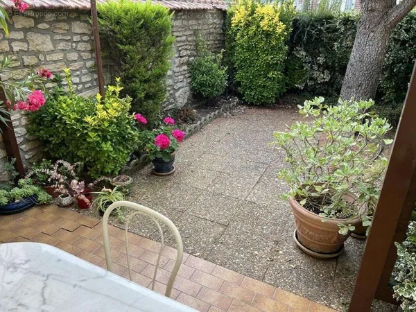 Maison 1 pièce 100 m²