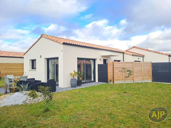 CHALLANS - Maison 3 chambres
