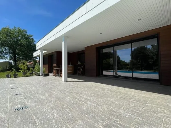 Maison 5 pièces 210 m²