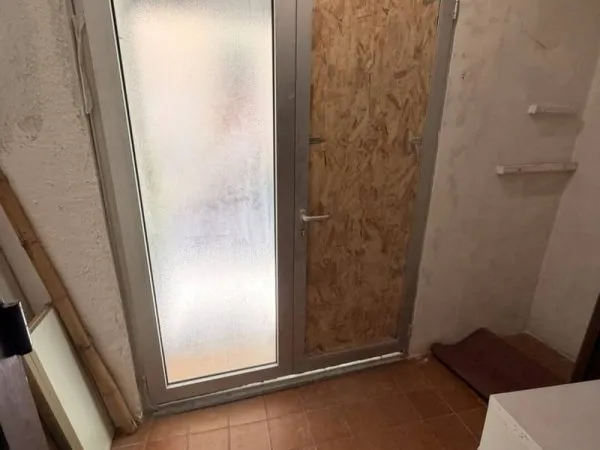 Local commercial 282 m²