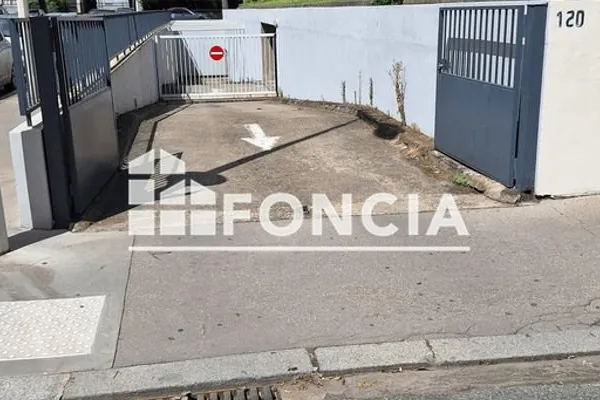 Stationnement Location Lyon   155€