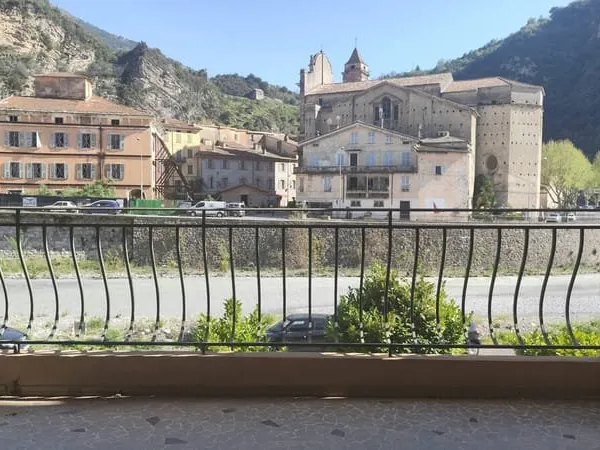 3 pièces coté soleil avec vue