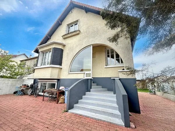 Maison 6 pièces 159 m²