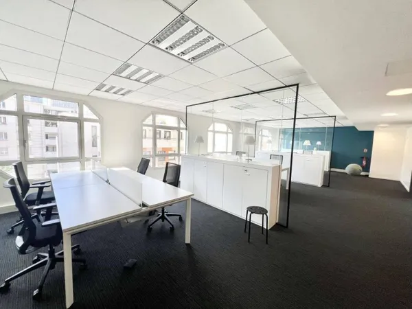 Bureaux 240 m²