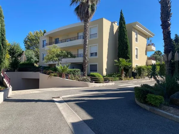 À vendre - Appartement T4 de standing à Hyères les Palmiers