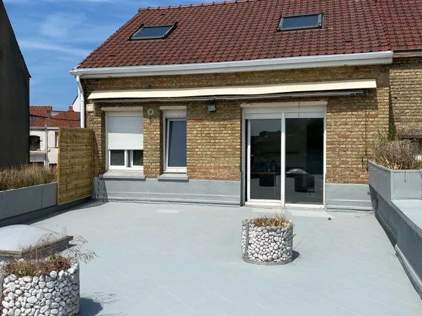 Loue duplex quartier Sainte Germaine