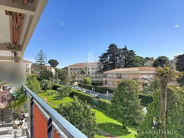 CANNES OXFORD 3/4P + TERRASSE D'ANGLE