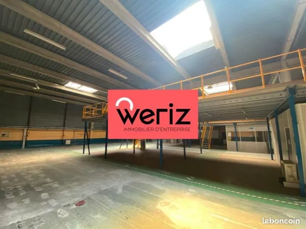 Local industriel 815 m²