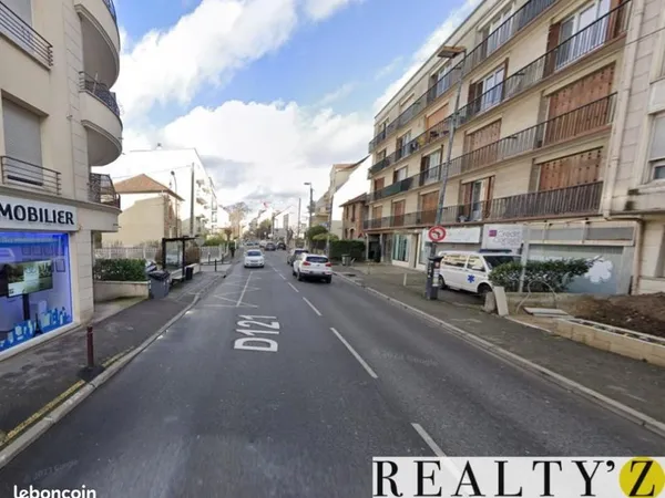 Local commercial 227 m²
