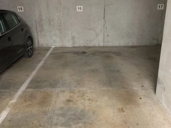 Parking sécurisé en sous sol secteur Toison d'or