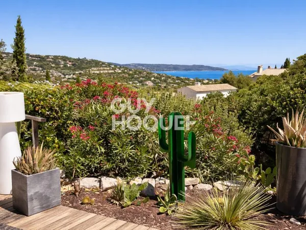 Villa contemporaine vue mer