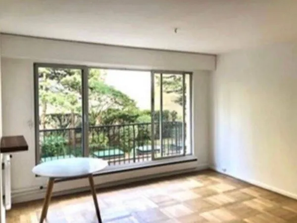 Studio 1 pièce 35 m²