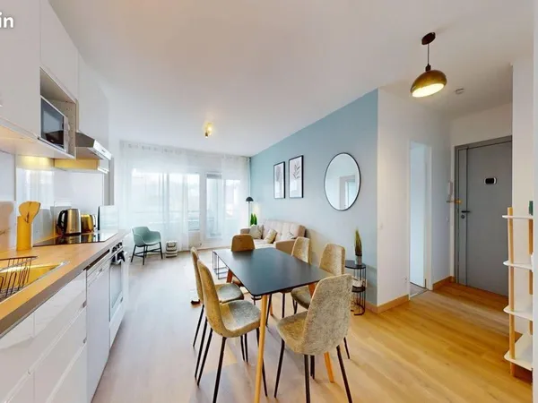 Chambre 7 pièces 111 m²