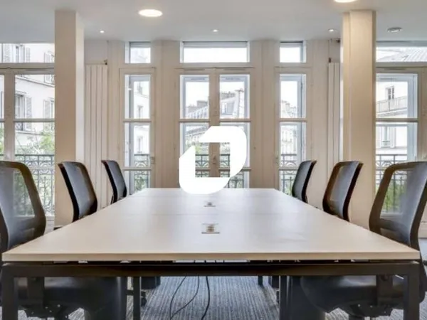 Bureaux 680 m²