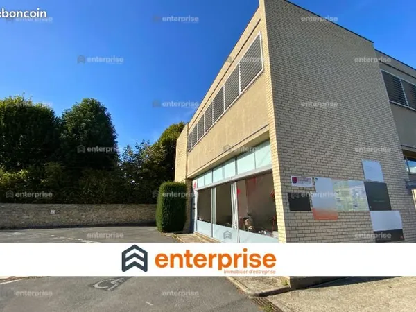 Local commercial 336 m²