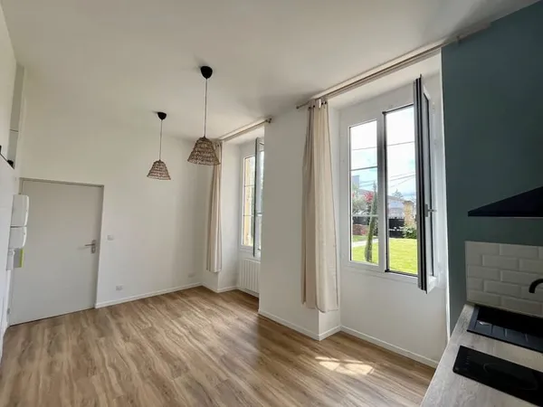 Sainte Livrade sur Lot, cette résidence de 12 logements a été entièrement rénovée (appartements de s