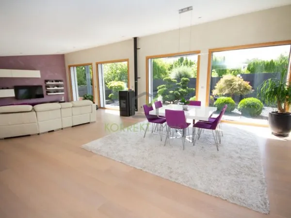 Maison 10 pièces 256 m²