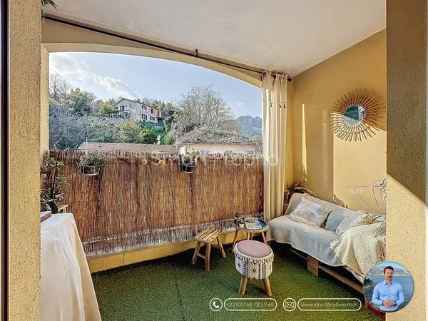 MENTON / BORRIGO HAUT - 3P de 58m2 EXPO OUEST avec LOGGIA - CAVE et PARKING -