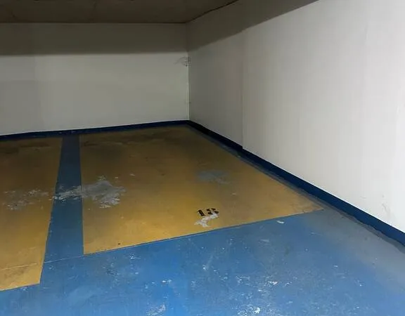 Garage/Parking