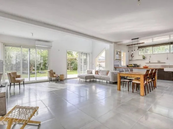 Maison 6 pièces 167 m²