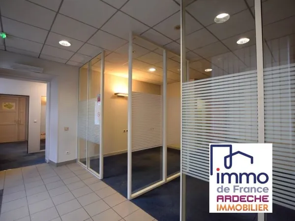 Local professionnel 70 m²