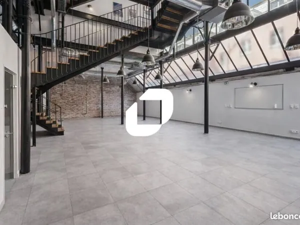 Bureaux 610 m²