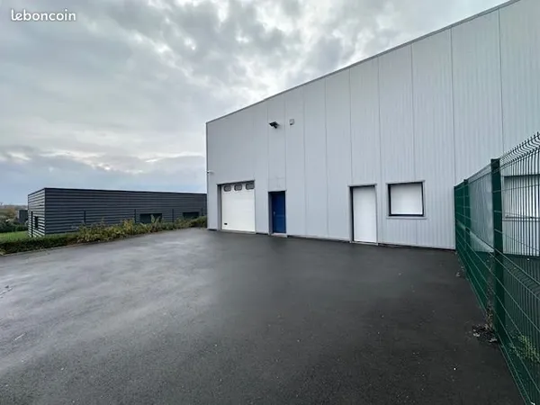 Locaux d'activité 200m² RANVILLE
