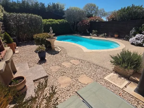 Maison 90m2 avec veranda, piscine et garage