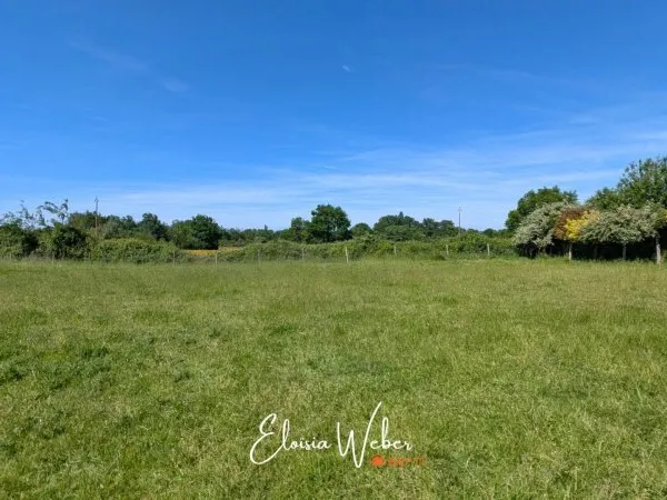 Terrain 1572 m² hors lotissement