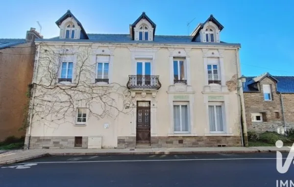 Maison 7 pièces 218 m²