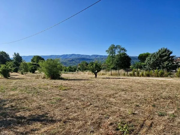 Mas de hameau avec grand terrain et vue