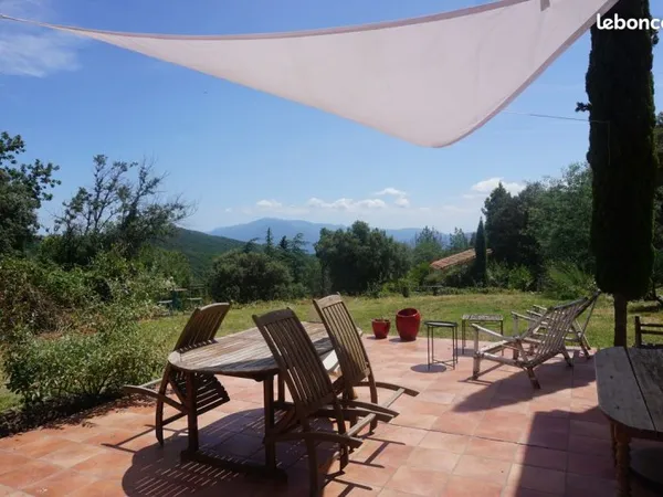 5 pièces 108 m2 /3694 m2 terrain