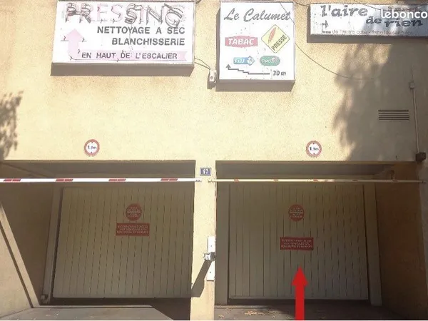 Place de parking privative