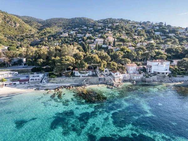 Aiguebelle — Propriété D'Exception Entre Mer Et Nature