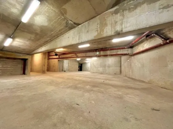 Local d'activité 390 m²