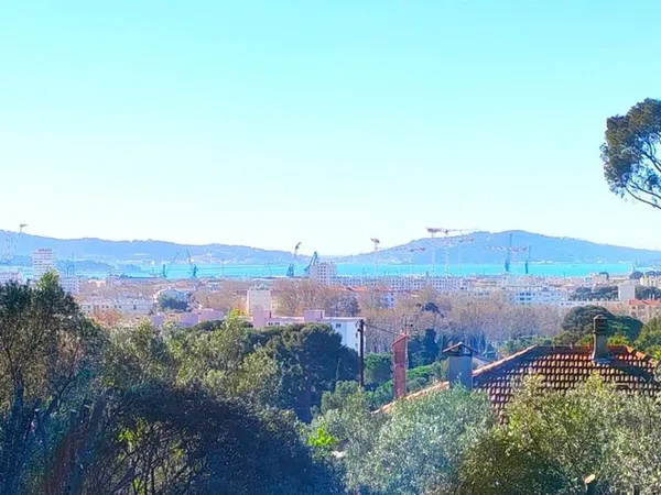 Terrain 2151 m²