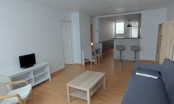 Loue appartement meublé