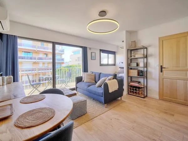 Très beau studio alcove à Cannes Palm Beach