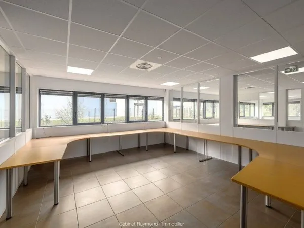 Bureaux 150 m²
