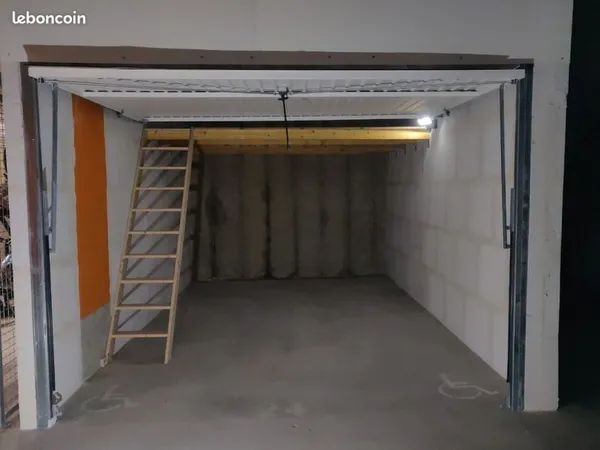 Box / Garage