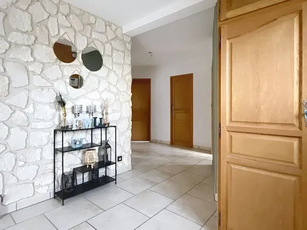Maison familiale sur sous-sol entre Vitry le François et Châlons