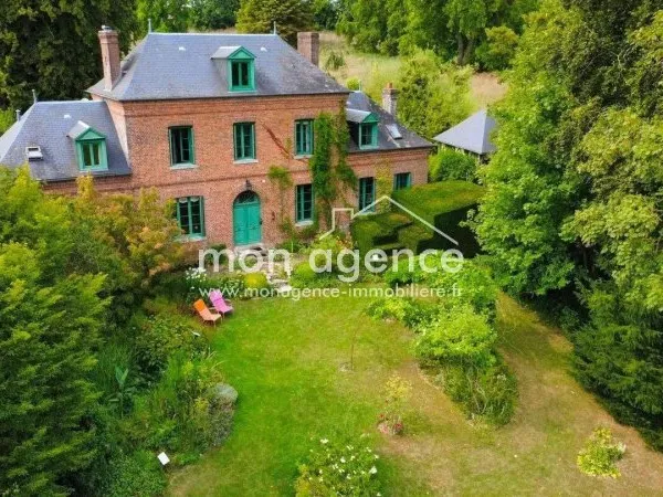 Maison 6 pièces 241 m²