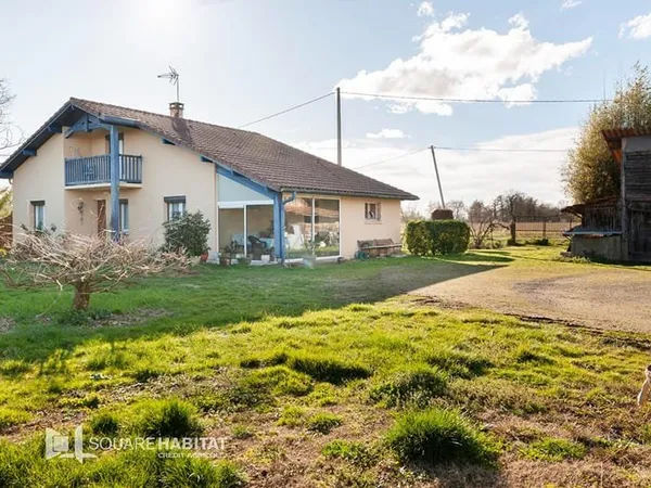 Maison traditionnelle sur terrain de 3000 m²