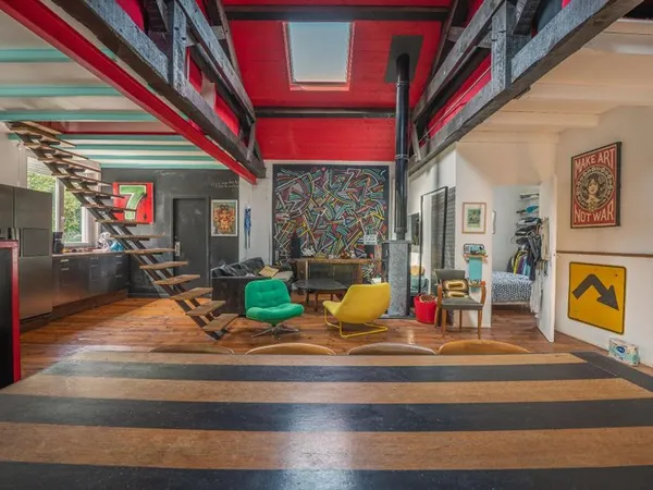Réhabilitation d'une ancienne grange en loft singulier