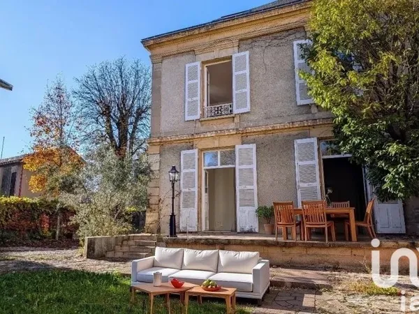 Maison 7 pièces 237 m²