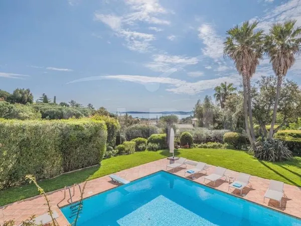 Villa 10 pièces 550 m²