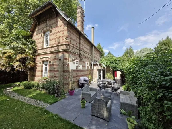 Maison 6 pièces 145 m²