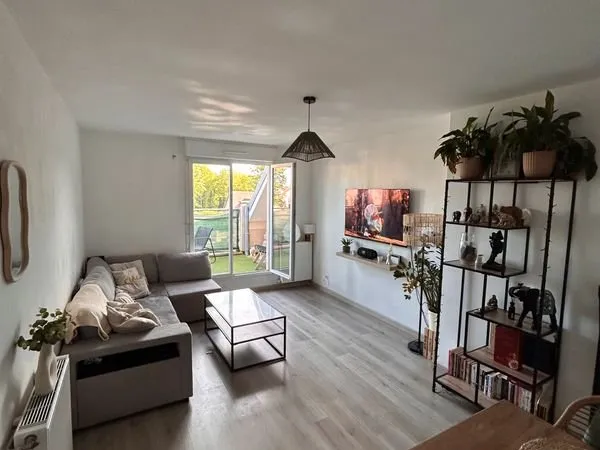 Particulier Appartement T3 a Quincy-voisins avec Balcon